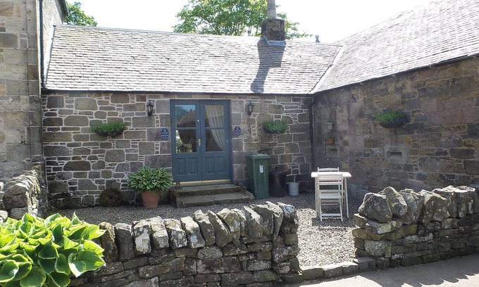 Lanark Cottage | Charming Rural Farmhouse Cottage