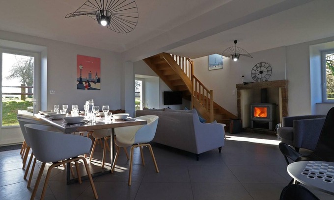 Menil-Gondouin Cottage | Charming rural house with garden, near hiking trails and lake in Normandy