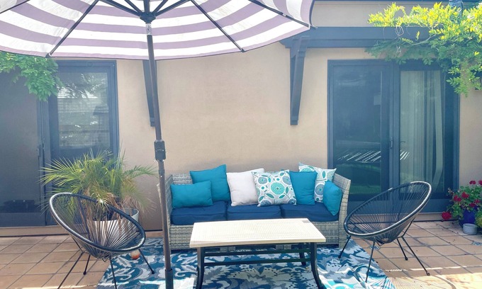 Edgewood Park House | Charming San Carlos 1Br/1Ba with Patio
