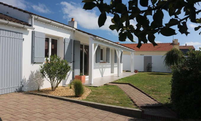 Le Fenouiller House | Charming seaside house with bicycles for 8 travellers