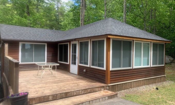 Windham Cabin | Charming Sebago Lake 3-bedroom cabin with lake access, WiFi and AC in Windham