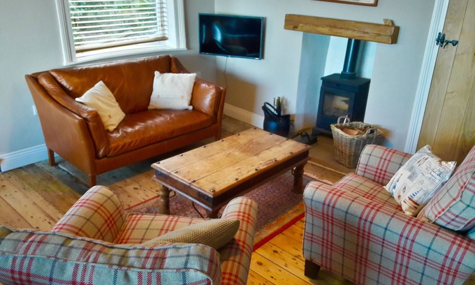 Staithes Cottage | Charming, spacious cottage with stunning views of Staithes and the harbour