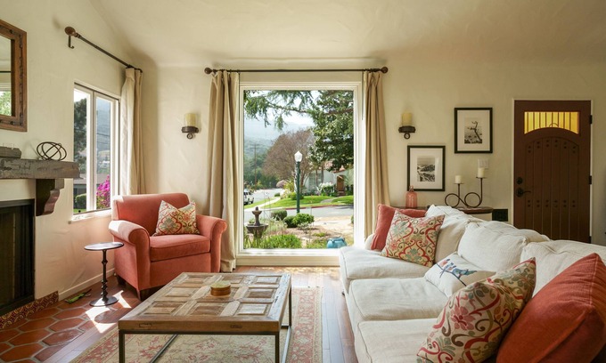 Glendale House | Charming Spanish 3 Bedroom 2 Bathroom Home in Glendale