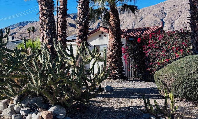 Warm Sands House | Charming Spanish Bungalow & Casita in Palm Springs