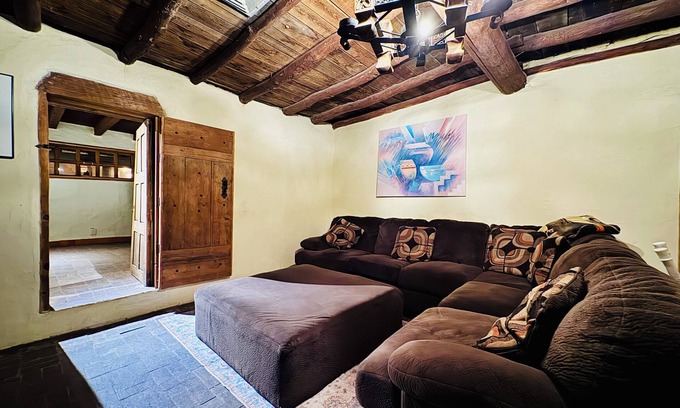 Placitas House | Charming Spanish Guesthouse In Placitas