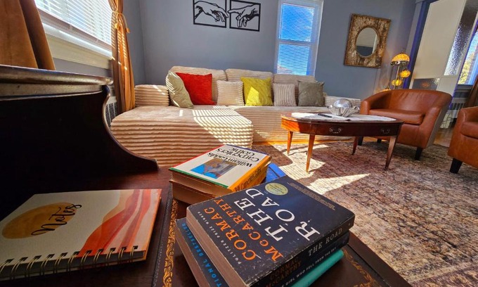 West Roxbury Apartment | Charming Stay - Perfect for Groups, FREE Parking, 3 Beds