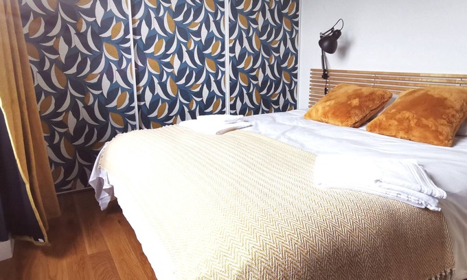 Vertou House | Charming stone house with spa area.