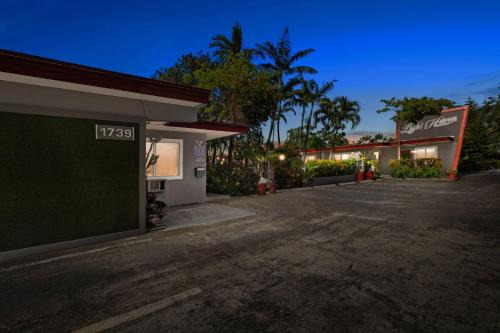 Downtown Hollywood Apartment | Charming Studio Condo in Hollywood FL – Sleeps 6