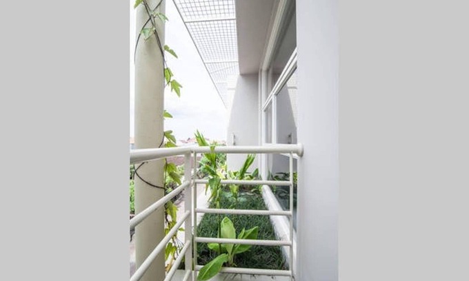Pemecutan Kelod Apartment | Charming studio in Central Point E