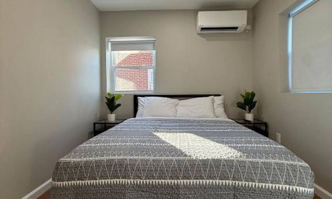 Wrightsville Apartment | Charming studio in fabulous Wrightsville with AC