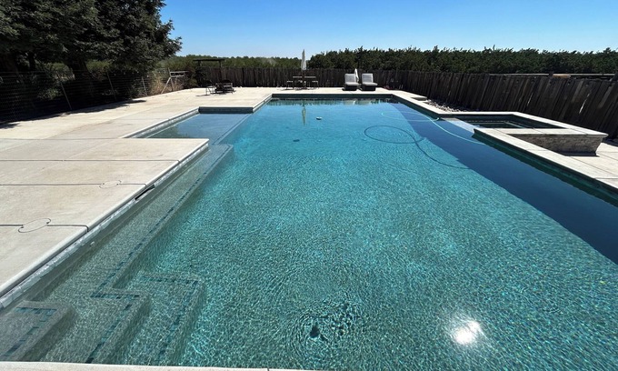 Peters Apartment | Charming studio with WiFi, AC and a pool in fabulous Oakdale