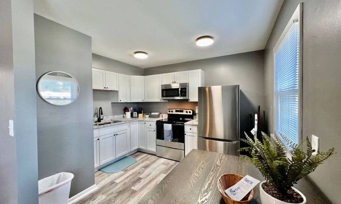 Trenton Apartment | Charming, Stylish remodeled Trenton Apartment