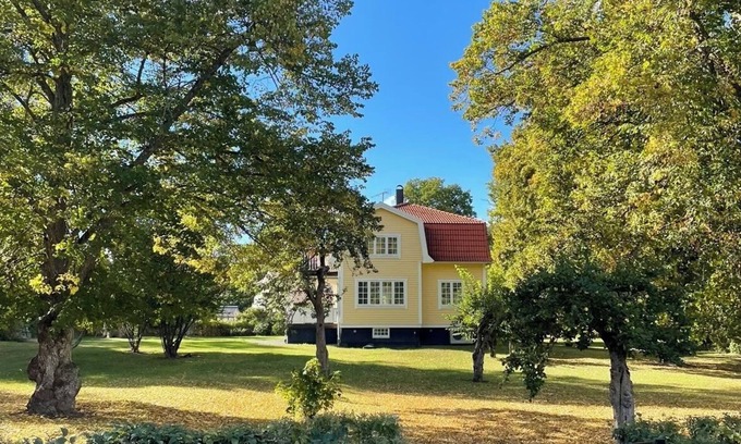 Ytterbystrand House | Charming Summer Paradise in Resarö