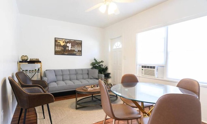 Downtown Hollywood Apartment | Charming Sunset Cove In Hollywood FL Apt2