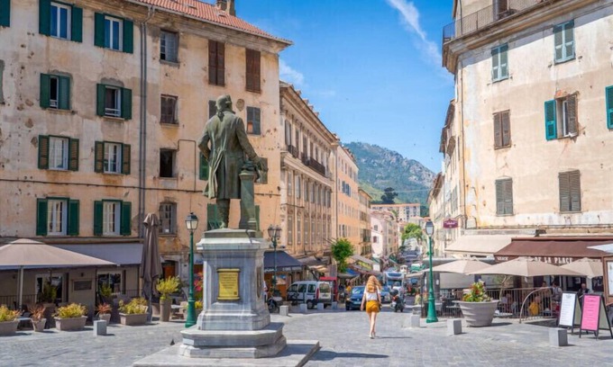 Corte House | Charming T3 50m2 full center corte wifi tv washing machine quiet bright 6 person