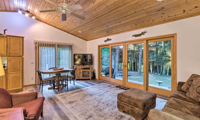 Thompsonville House | Charming Thompsonville Home w/On-Site River!