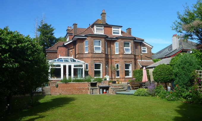 Bournemouth City Centre House | Charming Three Bedroom Garden Apartment - With Parking