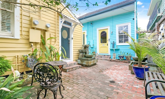 Faubourg Marigny Hotel | Charming Three Bedroom Cottage - sleeps 7