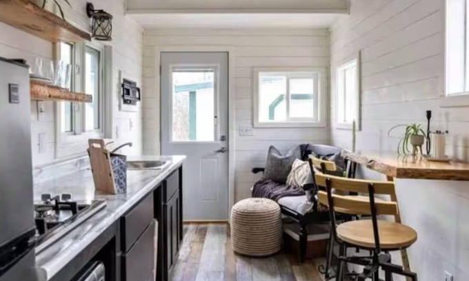 Stevens Point House | Charming Tiny Home in Stevens Point