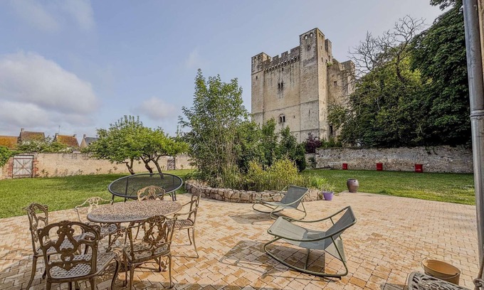 Chambois House | Charming townhouse with garden and wifi