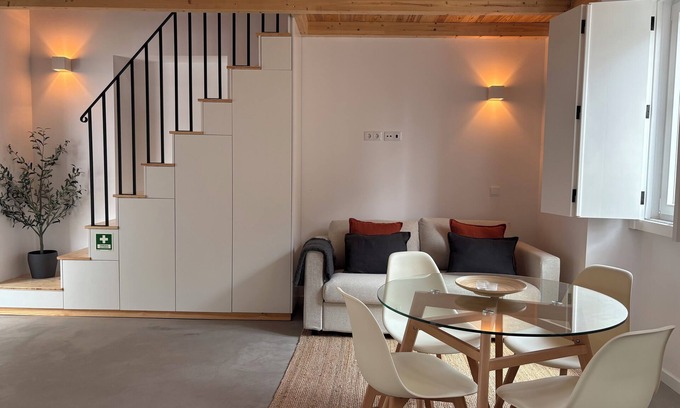 Montemor-o-Novo House | Charming townhome in delightful Montemor-o-Novo with WiFi, AC