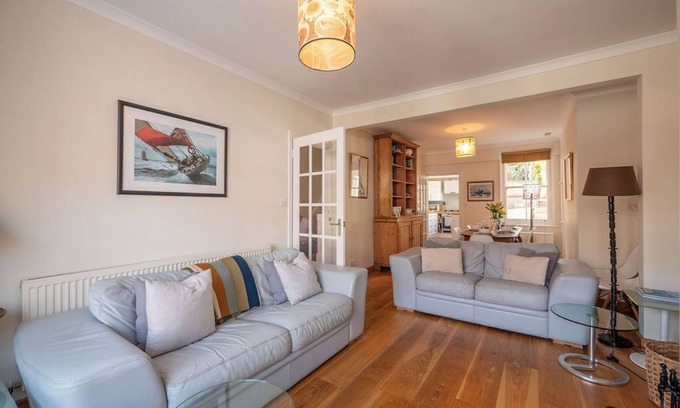 Salcombe House | Charming Townhouse in Central Salcombe – Pet Friendly & Parking Included