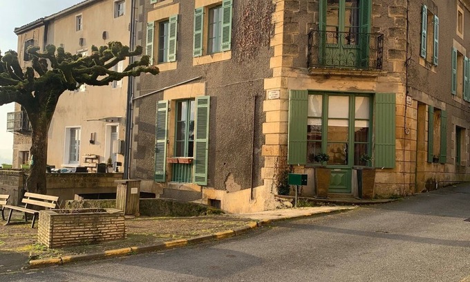 Pays-de-Belves House | Charming traditional house 50 m from town center.
