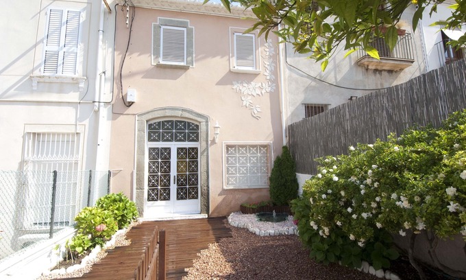 Masnou House | Charming traditional beach house, next to Barcelona!