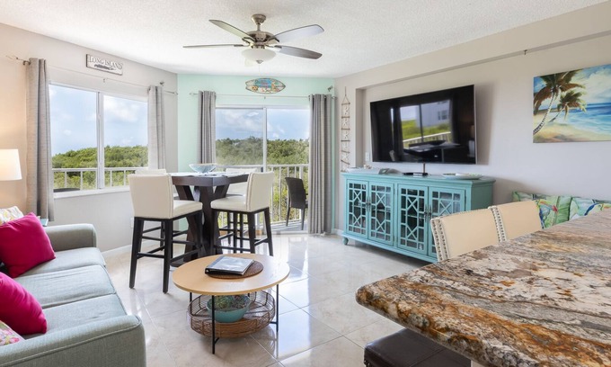 Tavernier Condo | Charming & Tranquil Condo [Ocean Pointe 2208]