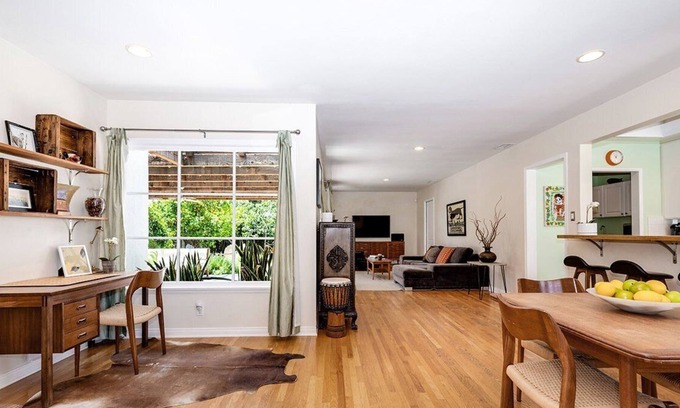 Reseda House | Charming, tranquil home, away from home
