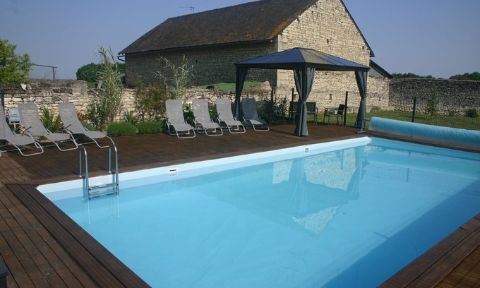 Princay House | Charming two bedroom cottage with 10m x 5m swimming pool near Richelieu