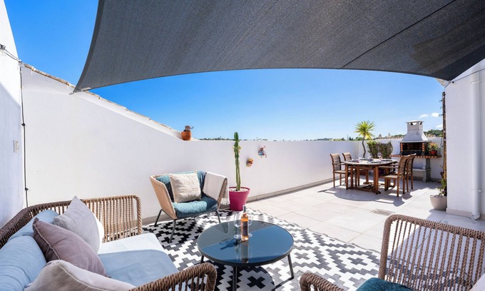 Espiche House | Charming Two Bedroom House in Praia Da Luz, Lagos. Beautiful terrace!