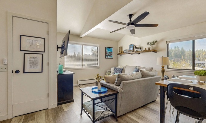McCall Condo | Charming, two-level condo in prime location near downtown McCall & Payette Lake