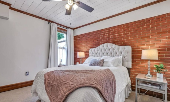 Lancaster House | Charming upscale 3-bedroom 2 bath townhome with WiFi, AC in marvelous Lancaster.