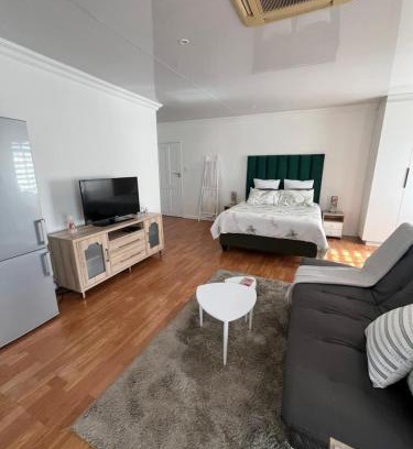 Centurion Apartment | Charming Urban Retreat