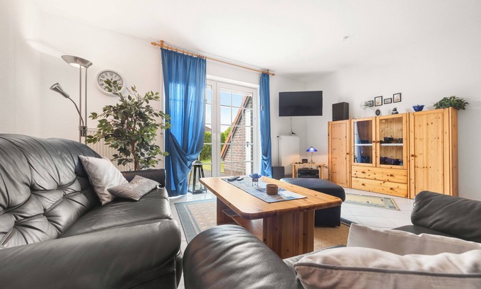 Wangerland House | Charming vacation home "Lütte Uttied": Your cozy retreat on the North Sea