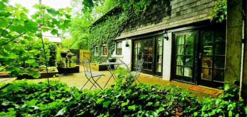 Newtownabbey Villa | Charming Victorian Coach House