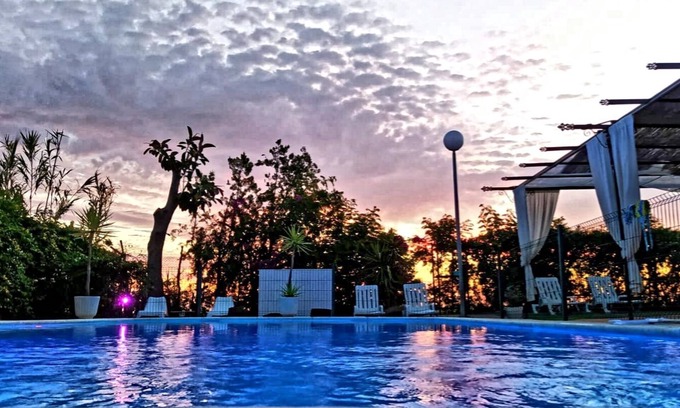 Villalba del Alcor Villa | Charming villa 35km from Seville, P. N.Doñana. El Rocio .Playas De Huelva. Wifi.
