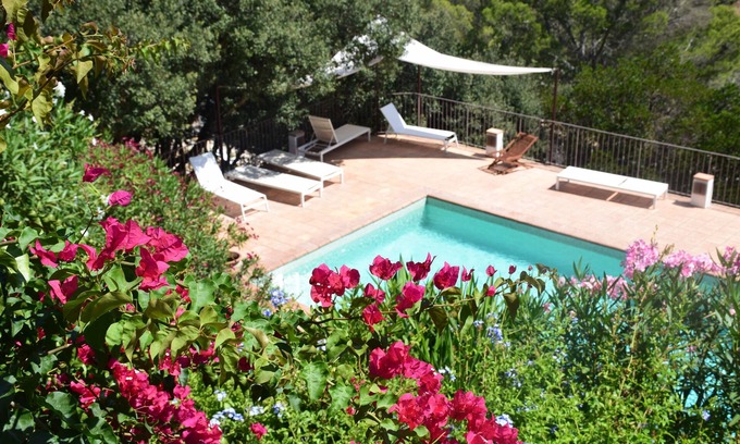 Sa Riera Villa | Charming villa, beautiful sea view, private pool and beach 5 minutes away on foot