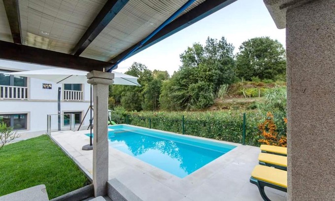 Melgaco Villa | Charming villa in Cividade, 150 m² with private pool