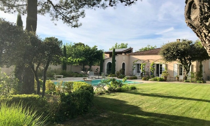 Saint-Didier Villa | Charming villa in Provence near village- promotion last minutes.