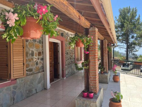 Platres Villa | Charming Villa in Pano Platres, Cyprus - Your Home Away from Home