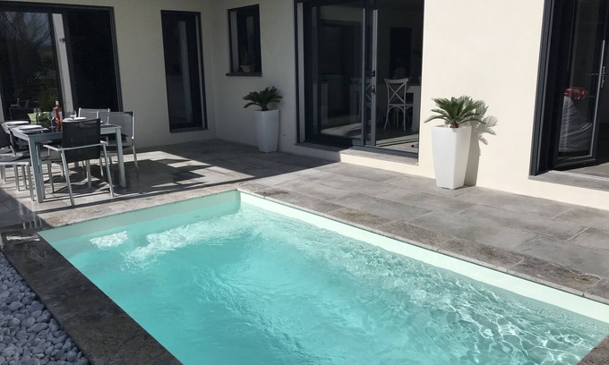Velleron House | CHARMING VILLA "MAWENA"
