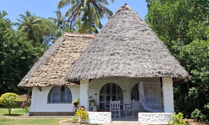 Mtwapa Villa | Charming villa with 1 bedroom and WiFi, AC in peaceful Mtwapa
