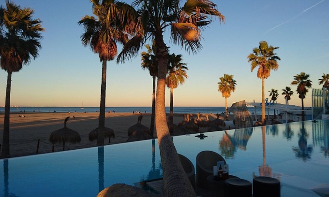 Turis House | Charming villa with private pool, beautiful garden and several terraces