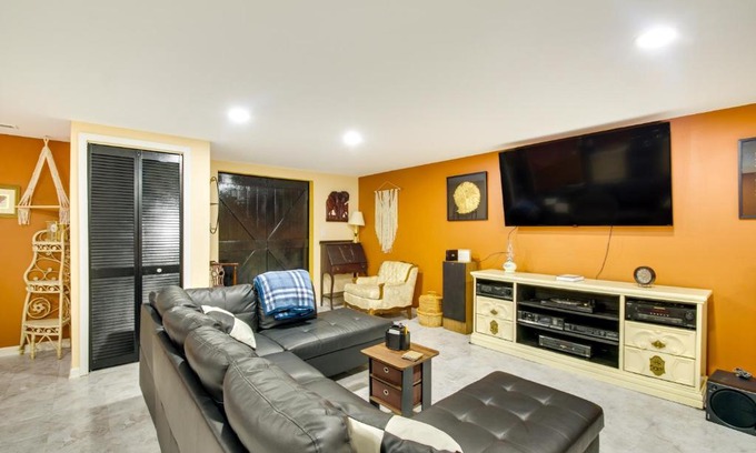 Lynchburg Apartment | Charming Virginia Getaway Near Hiking and Golfing!