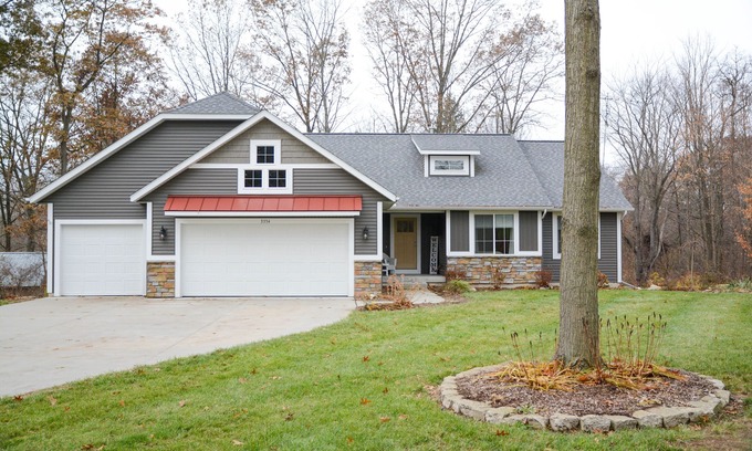 Saugatuck House | Charming w/Grill, Hot Tub, firepit, Trails, 3.3 Acres-Just 4 Mi From Saugatuck!