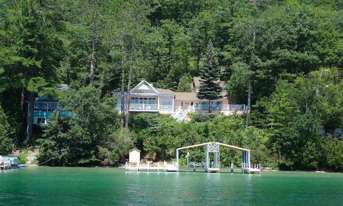 Walloon Lake Cottage | Charming Walloon Lake Cottage on the Water