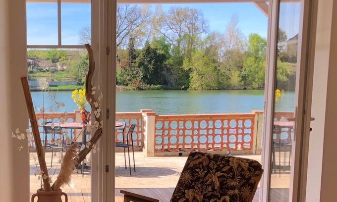 Marssac-sur-Tarn House | CHARMING WATERFRONT GITE WITH PRIVATE PONTOON, ROWBOAT AND CANOE