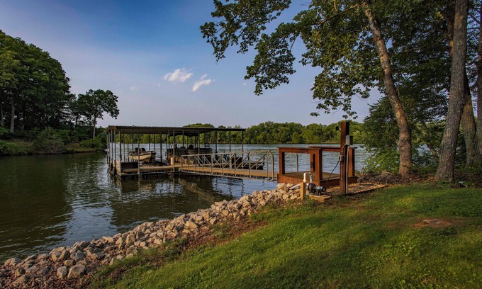 Estill Springs House | Charming waterfront, 3-bedroom house, on Tims Ford Lake.
